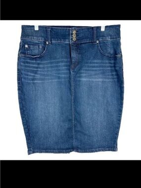 Torrid Denim Pencil skirt size 22